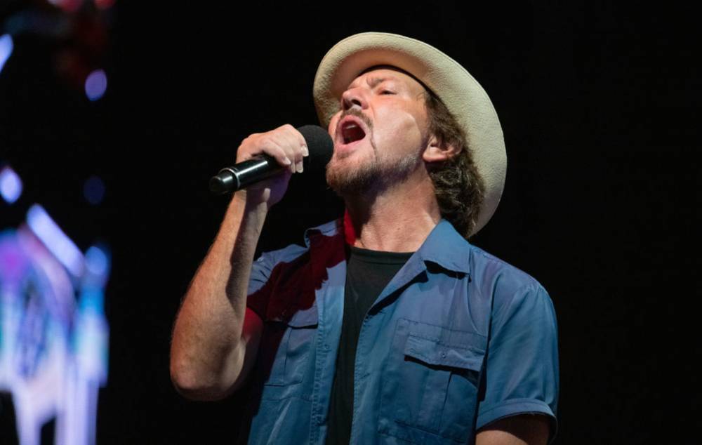 Watch Pearl Jam’s Eddie Vedder perform ‘Far Behind’ for Jack Johnson’s Kokua Festival - www.nme.com