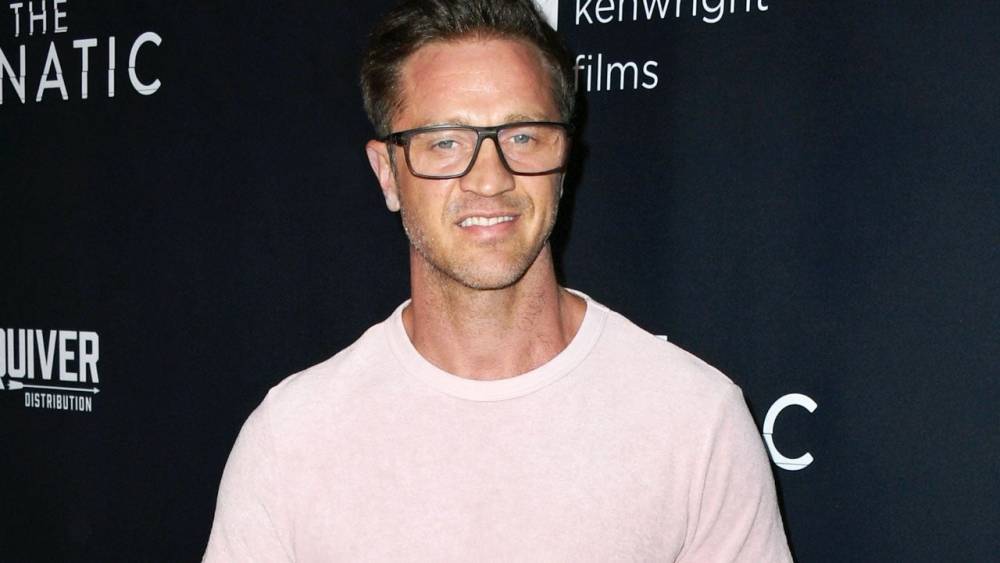 Devon Sawa Sets the Record Straight on Hilarious Tweet About Being Caught Pantless (Exclusive) - www.etonline.com