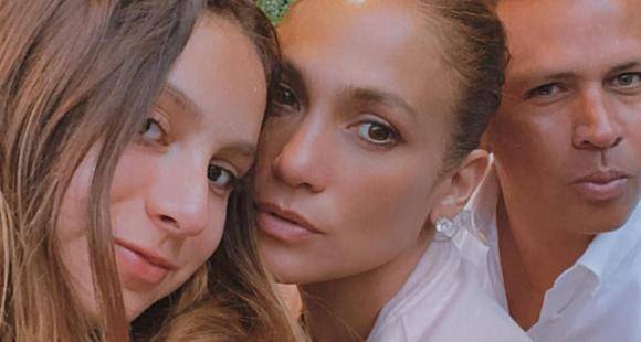 Jennifer Lopez, Alex Rodriguez pose for a selfie with his daughter; Latter thankful to spend time with family - www.pinkvilla.com