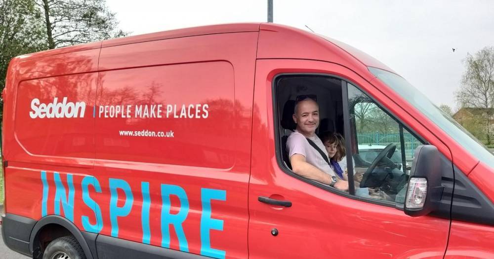 Building firm turns work vans into delivery trucks to help foodbank - www.manchestereveningnews.co.uk