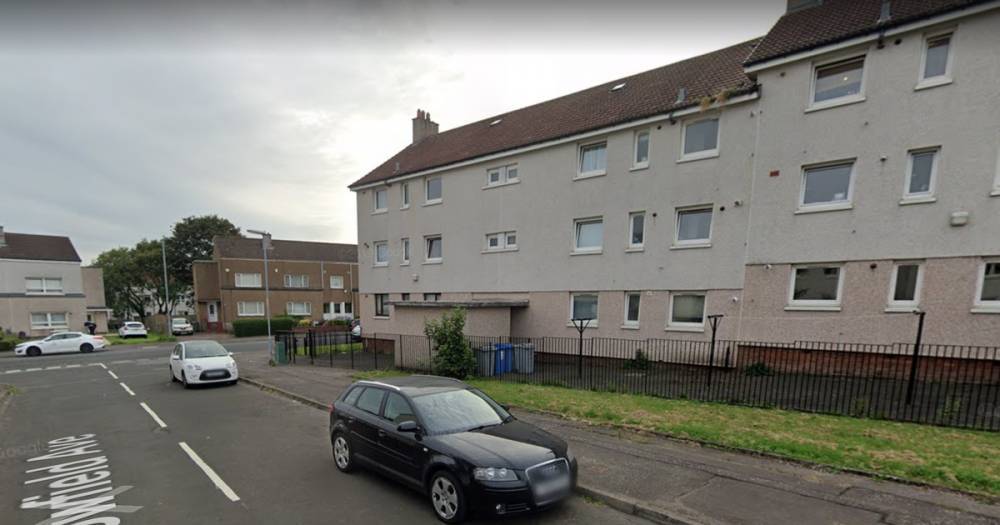 Manhunt after 'shocking and terrifying' knife attack on woman walking dog in Glasgow - www.dailyrecord.co.uk