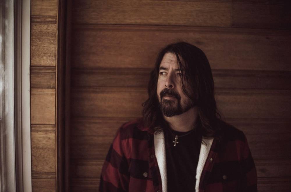 Dave Grohl Recalls Shocking Email From David Bowie in Upcoming Short Story: Exclusive - www.billboard.com - county Bowie