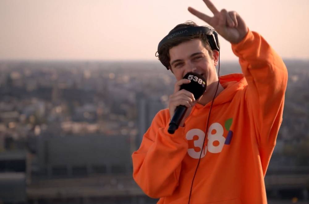 Watch Martin Garrix Play His Hits From the Top of a 22-Story Building - www.billboard.com - Netherlands - city Amsterdam