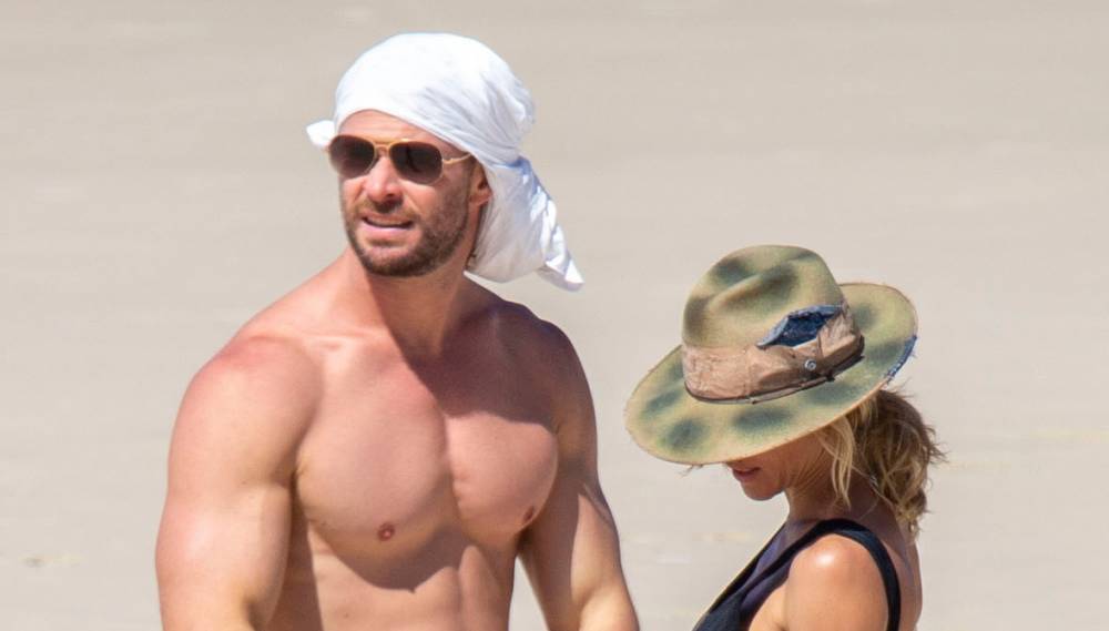 Chris Hemsworth Went Shirtless at the Beach in Australia & He Looks So Good - www.justjared.com - Australia