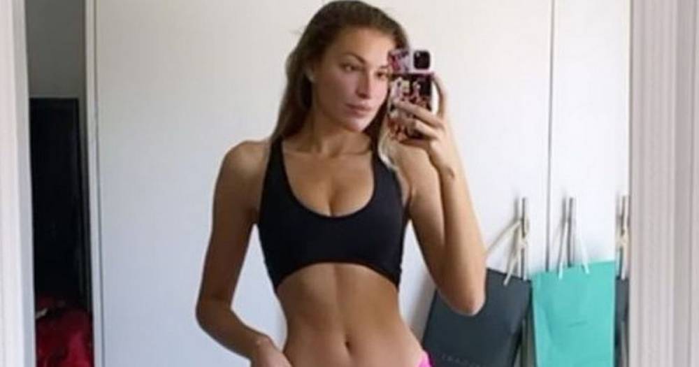 Made in Chelsea star Zara McDermott shows off two stone weight loss in sexy selfie - www.ok.co.uk - Chelsea