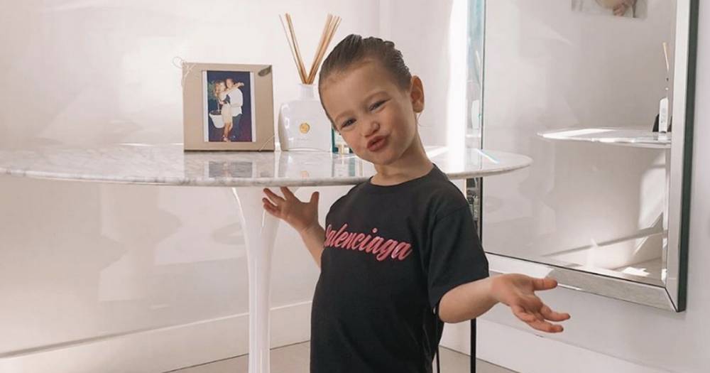 Sam Faiers gives tour of daughter Rosie's incredible bedroom complete with en-suite and walk-in wardrobe - www.ok.co.uk