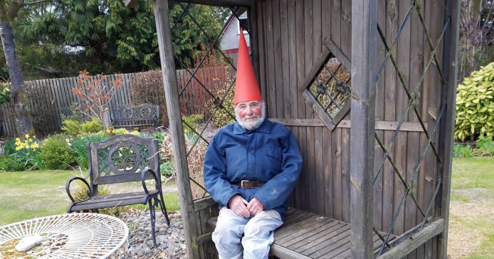 Isolating Scots grandad to make 40 mile trek around garden dressed as a gnome - www.dailyrecord.co.uk - Scotland