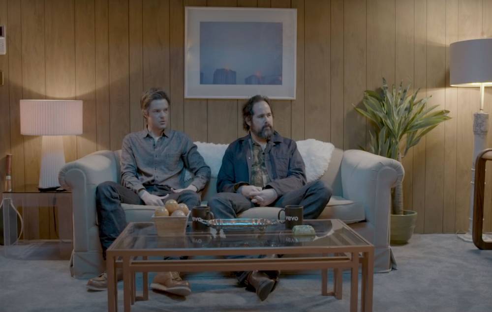 The Killers’ Brandon Flowers and Ronnie Vannuci Jr dissect ‘Mr Brightside’ in new video - www.nme.com