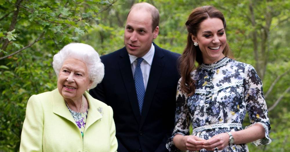 Queen Elizabeth II ‘Couldn’t Be Prouder’ of Prince William and Duchess Kate - www.usmagazine.com