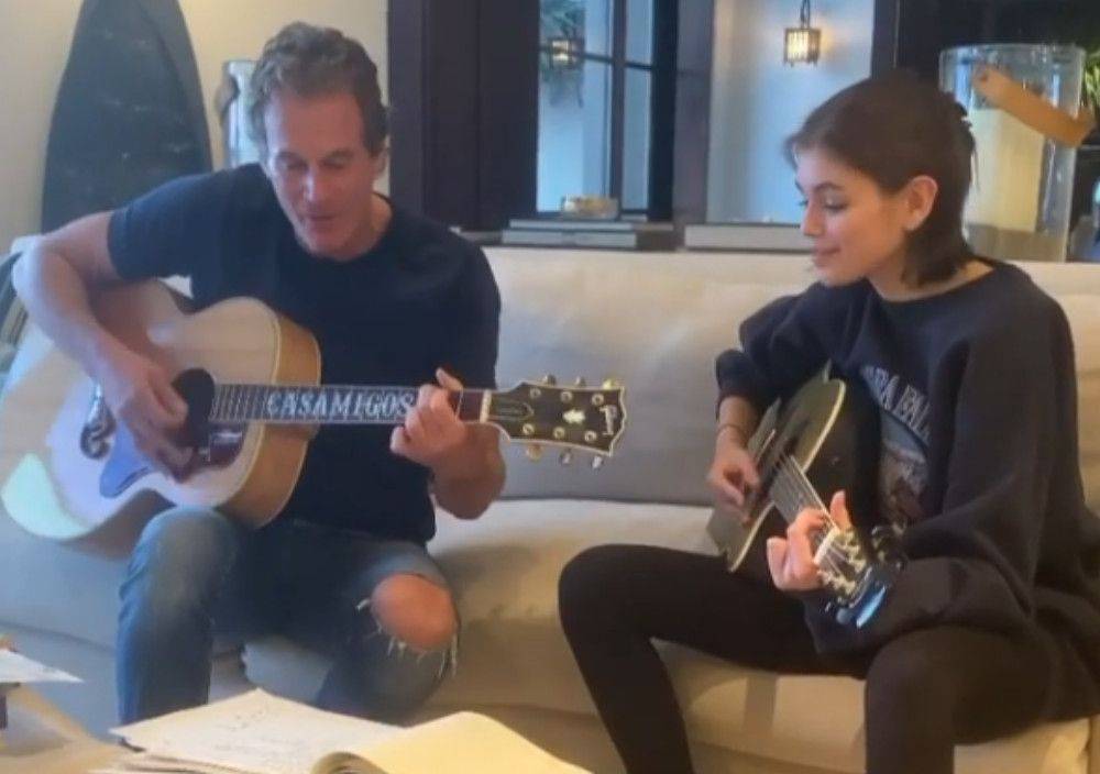 Kaia Gerber Belts Out The Eagles With Her Dad Rande Gerber To Celebrate His 58th Birthday - etcanada.com