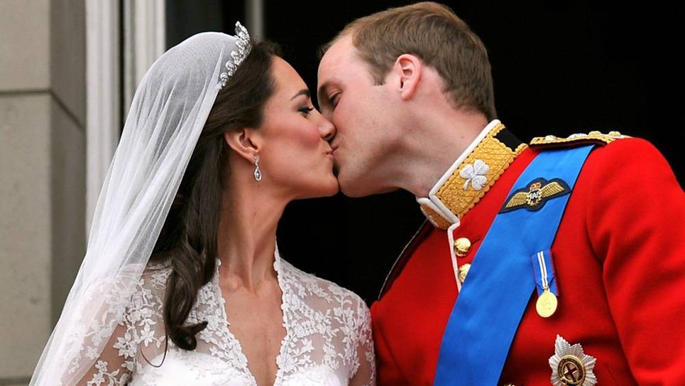 Prince William and Kate Middleton's Wedding Anniversary: 9 Times the Royal Couple Showed PDA - www.etonline.com - Britain