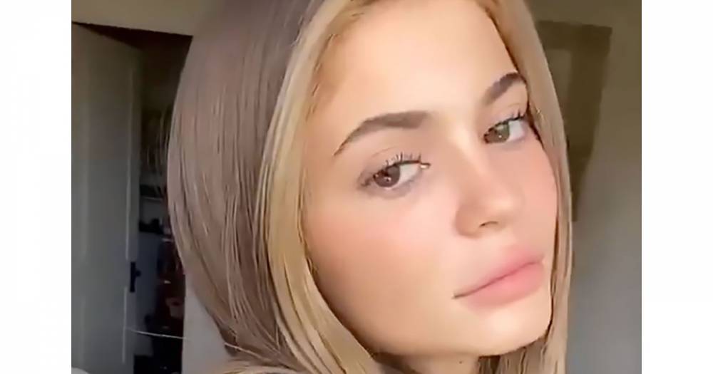 Kylie Jenner Claps Back at Hair Colorist Who Says Her New Highlights Need ‘Some Blending’ - www.usmagazine.com - California