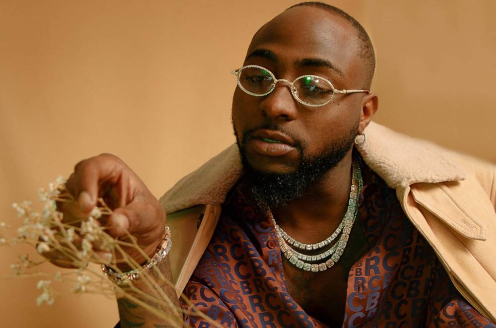 Davido Refuses to Turn His Back on Nigeria, Pledges 'D & G' Video Proceeds to Covid-19 Relief - www.billboard.com - Nigeria