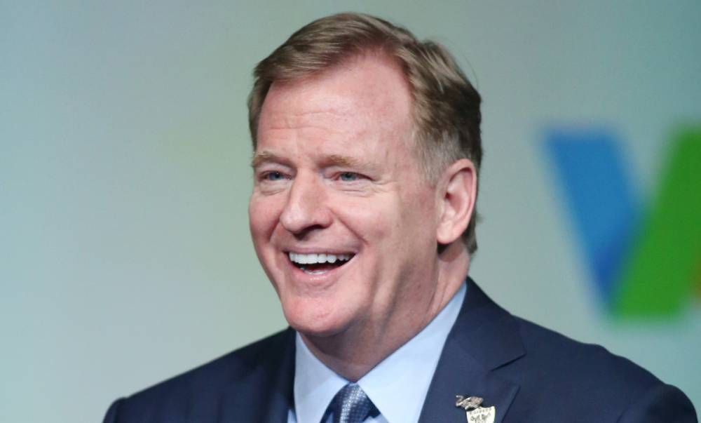 NFL Commissioner Roger Goodell Reduces His Salary From $40 Million to $0 - www.justjared.com