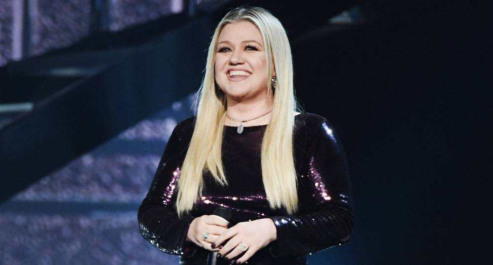 Kelly Clarkson's New Song 'I Dare You' Comes Out Soon, She Calls It Her 'Favorite Project' Ever - www.justjared.com