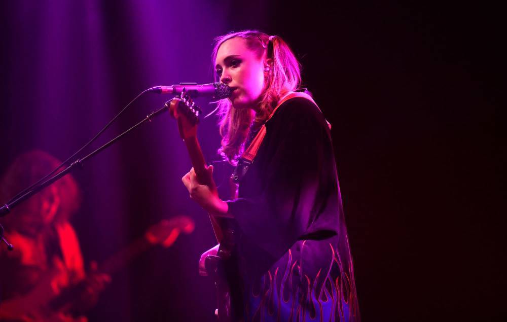 Soccer Mommy postpones Club Penguin gig because fans ‘overloaded the servers’ - www.nme.com
