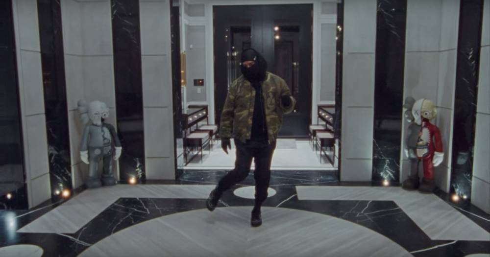 Drake Shares Clips Of An Eerie-Looking Toronto, Shows Off Huge Mansion In ‘Toosie Slide’ Music Video - etcanada.com