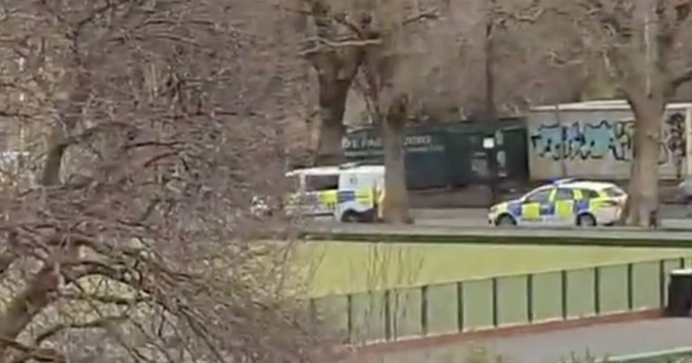 Cops race towards Kelvingrove Park in Glasgow in ongoing incident - www.dailyrecord.co.uk - Scotland