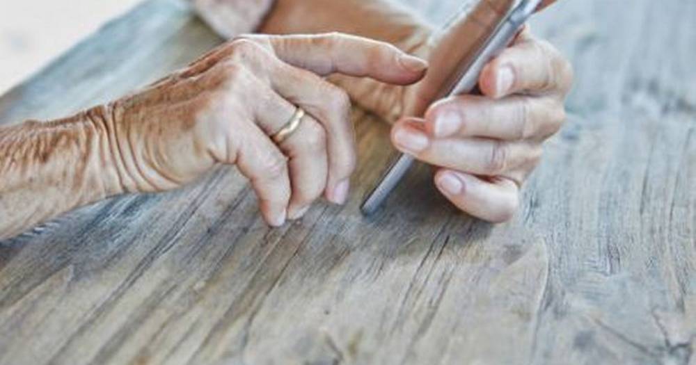 Vulnerable people over 75 could have their phone bills capped - if Greater Manchester's mayor Andy Burnham has his way - www.manchestereveningnews.co.uk - Manchester