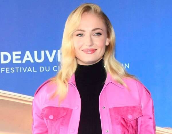 Watch Sophie Turner Send a Sweet Message to Young Actors as She Reads a Favorite Childhood Book - www.eonline.com - Britain - city Warwick