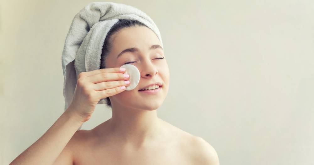 These Cleansing Wipes Are the Eco-Friendly Way to Wash Your Face - www.usmagazine.com