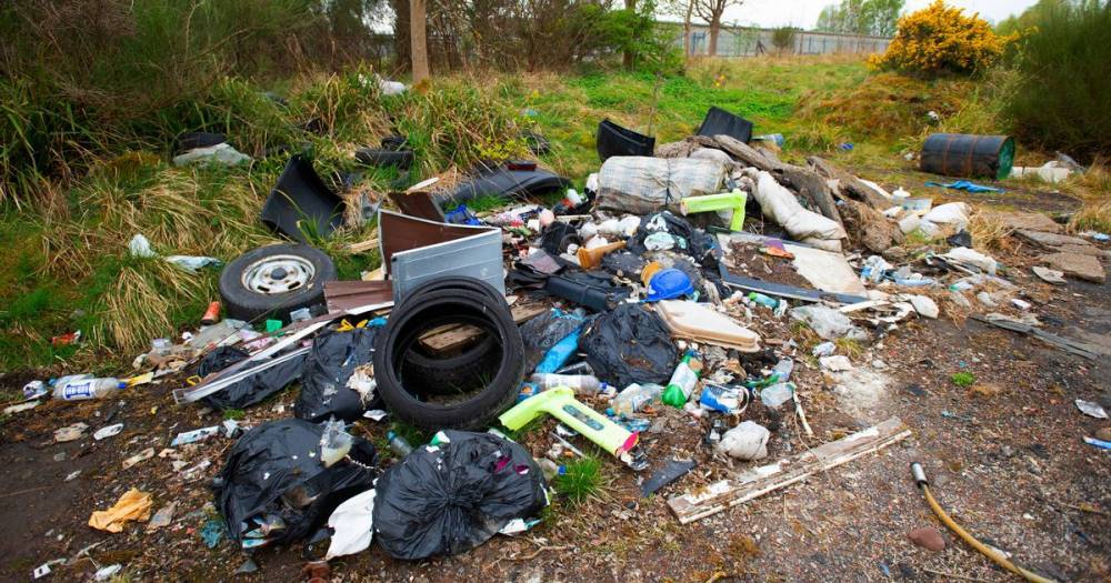 Cops forced to guard illegal fly-tipping sites as fears raised over rats and disease - www.dailyrecord.co.uk - Scotland