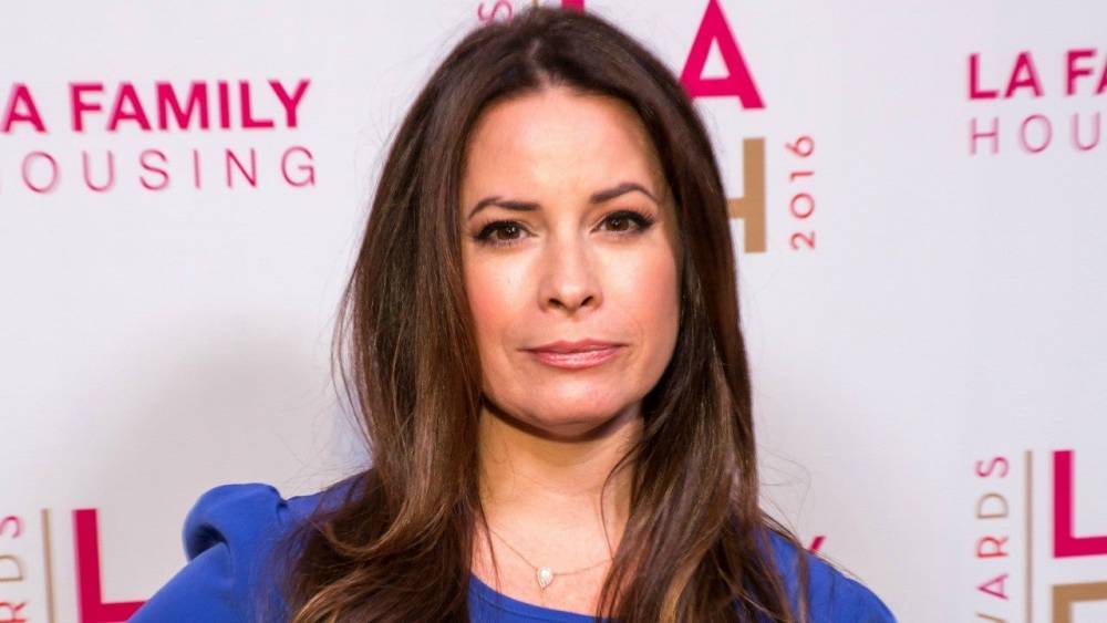 Holly Marie Combs Claps Back at Donald Trump After Grandfather Dies From Coronavirus - www.etonline.com