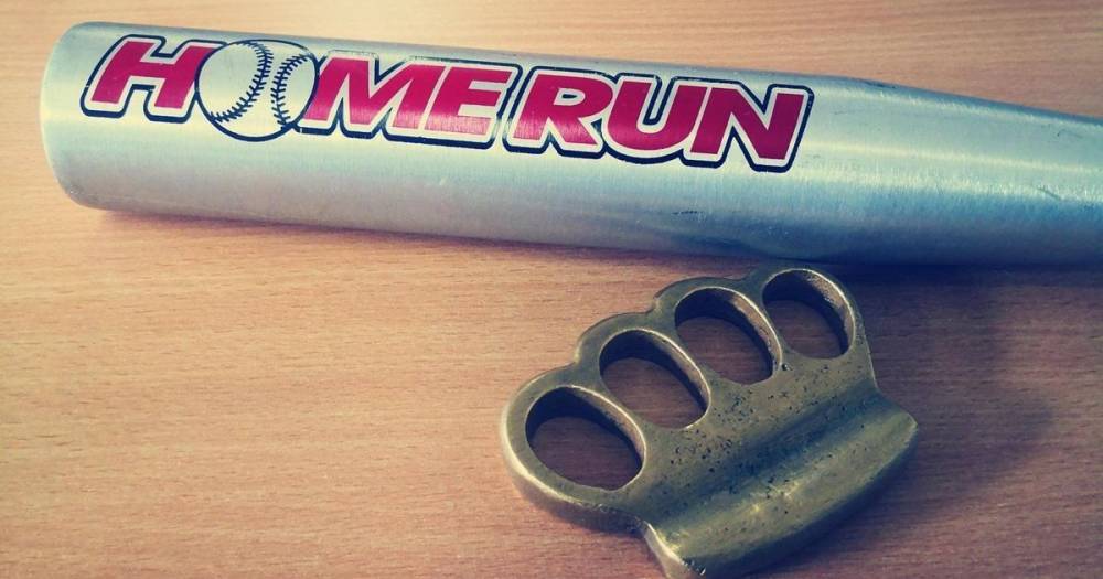 Police find baseball bat and knuckle duster in car after stopping men ignoring lockdown rules - www.manchestereveningnews.co.uk