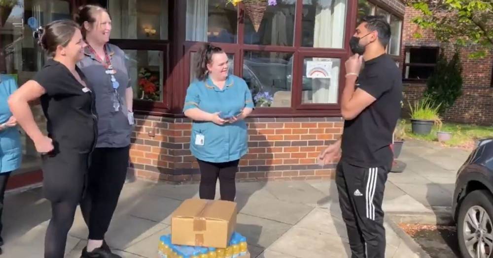 Amir Khan pays a visit to key workers in Bolton to drop off drinks and sanitisers - www.manchestereveningnews.co.uk