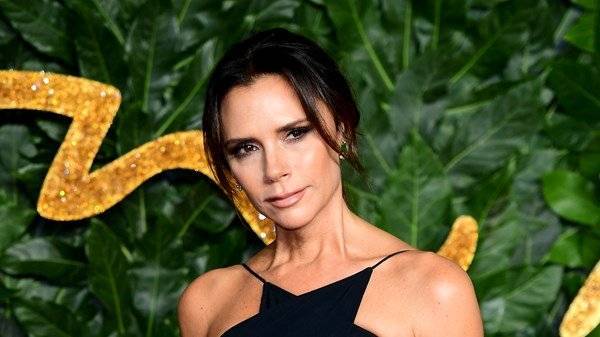Victoria Beckham reverses decision to furlough staff at her fashion label - www.breakingnews.ie