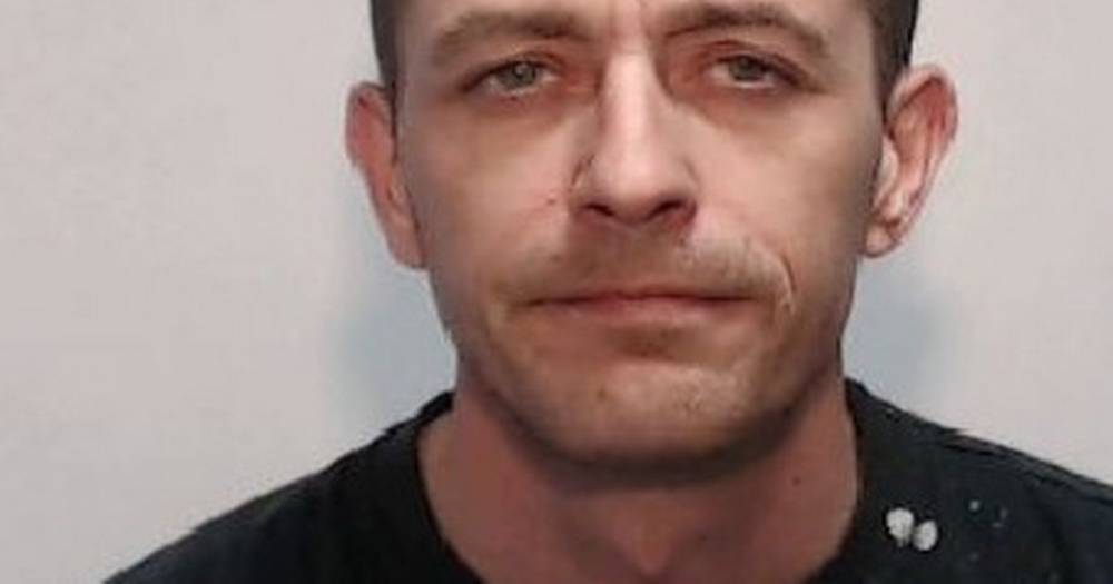 Painter and decorator who led police on 100mph chase avoided the dock for FOUR YEARS - he's finally behind bars - www.manchestereveningnews.co.uk - Manchester