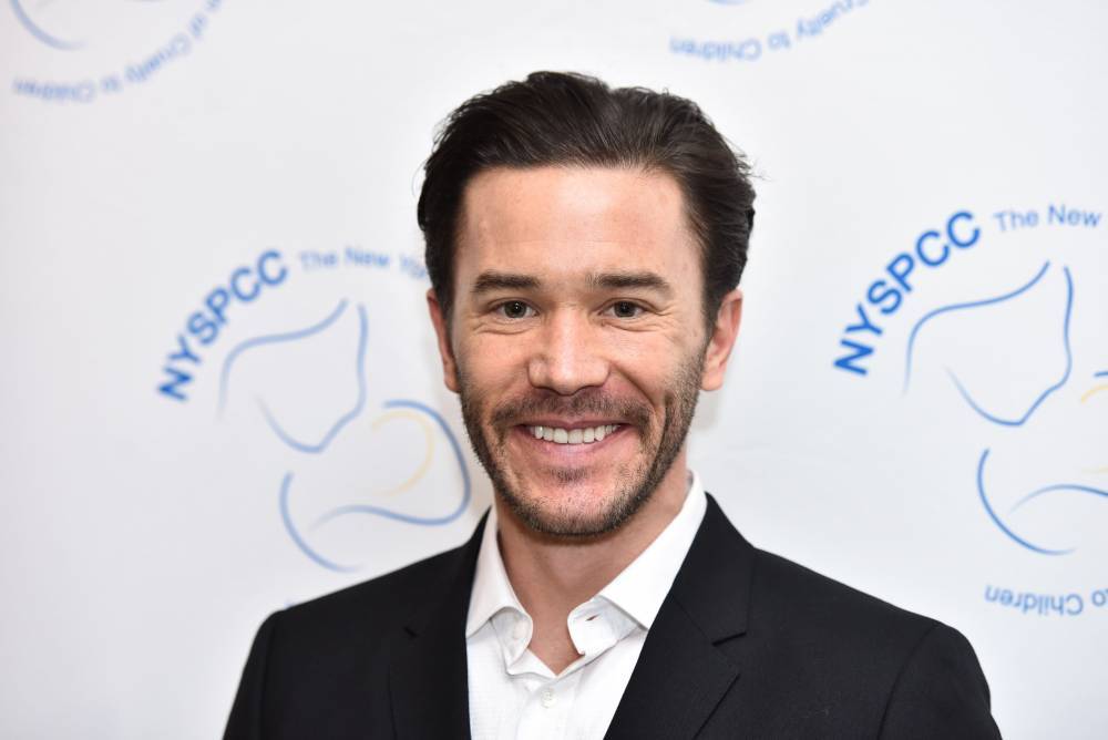 Tom Pelphrey Discusses Doing His Due Diligence In Order To Properly Portray Bipolar Disorder On ‘Ozark’ - etcanada.com