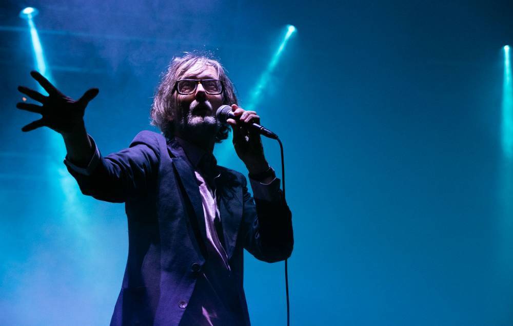 Jarvis Cocker to broadcast JARV IS… ‘Domestic Disco’ live stream from living room tonight - www.nme.com