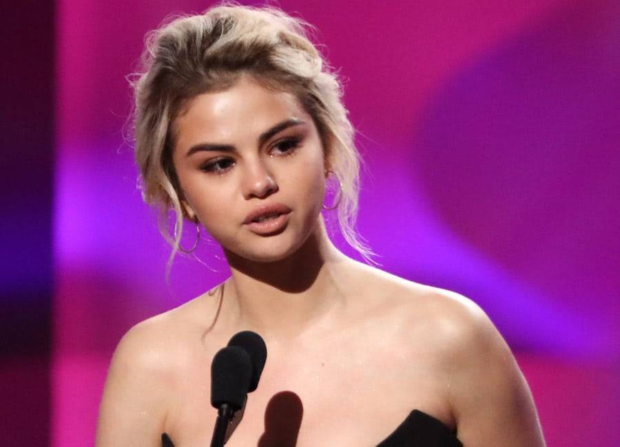 Selena Gomez reveals she has been diagnosed with bipolar disorder - evoke.ie