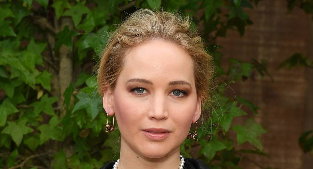 Jennifer Lawrence Records a Video While in Isolation to Support Vote-At-Home Measures - www.justjared.com
