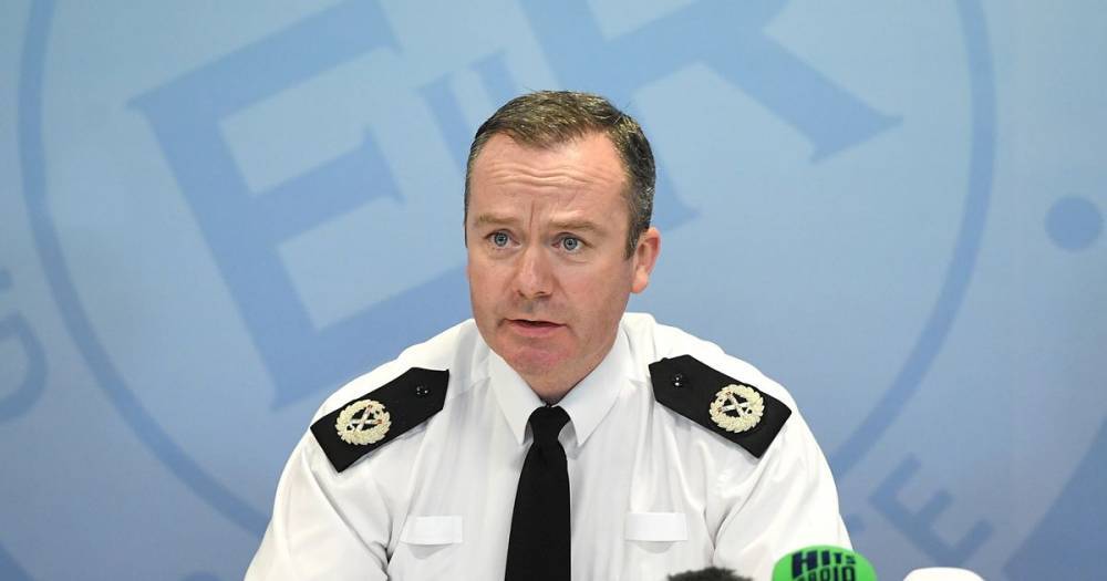 Police chief urges people to stay home after 'significant' rise in house parties and gatherings to play football - www.manchestereveningnews.co.uk