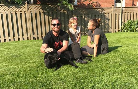 Stephen Amell Says Goodbye To Louis The Dog After ’14 Really Good Years’ - etcanada.com