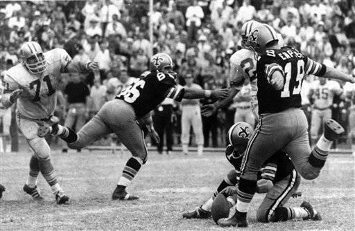 Tom Dempsey Dies: NFL Kicker Held Longest Field Goal Record For 43 Years, Was 73 - deadline.com - New Orleans - Detroit - city Lions