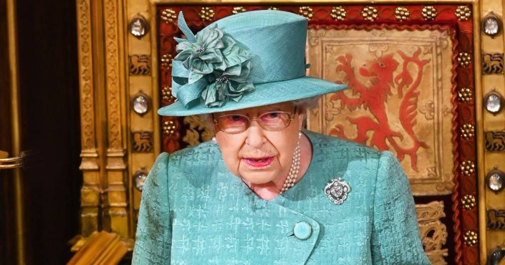 Queen Elizabeth II Gives Rare TV Speech About ‘Enormous Changes’ Amid Coronavirus Pandemic - www.usmagazine.com