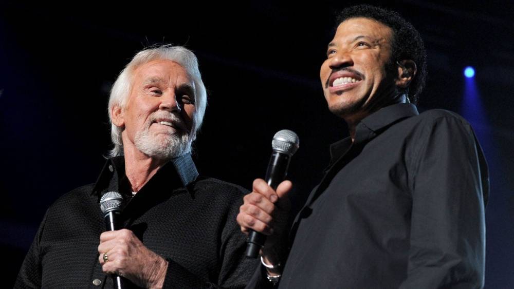 'ACM Presents: Our Country': Lionel Richie, Luke Bryan and More Perform Touching Kenny Rogers Tribute - www.etonline.com