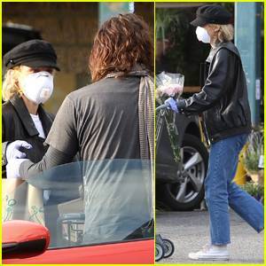 Diane Kruger Covers Up for Grocery Store Run with Norman Reedus - www.justjared.com