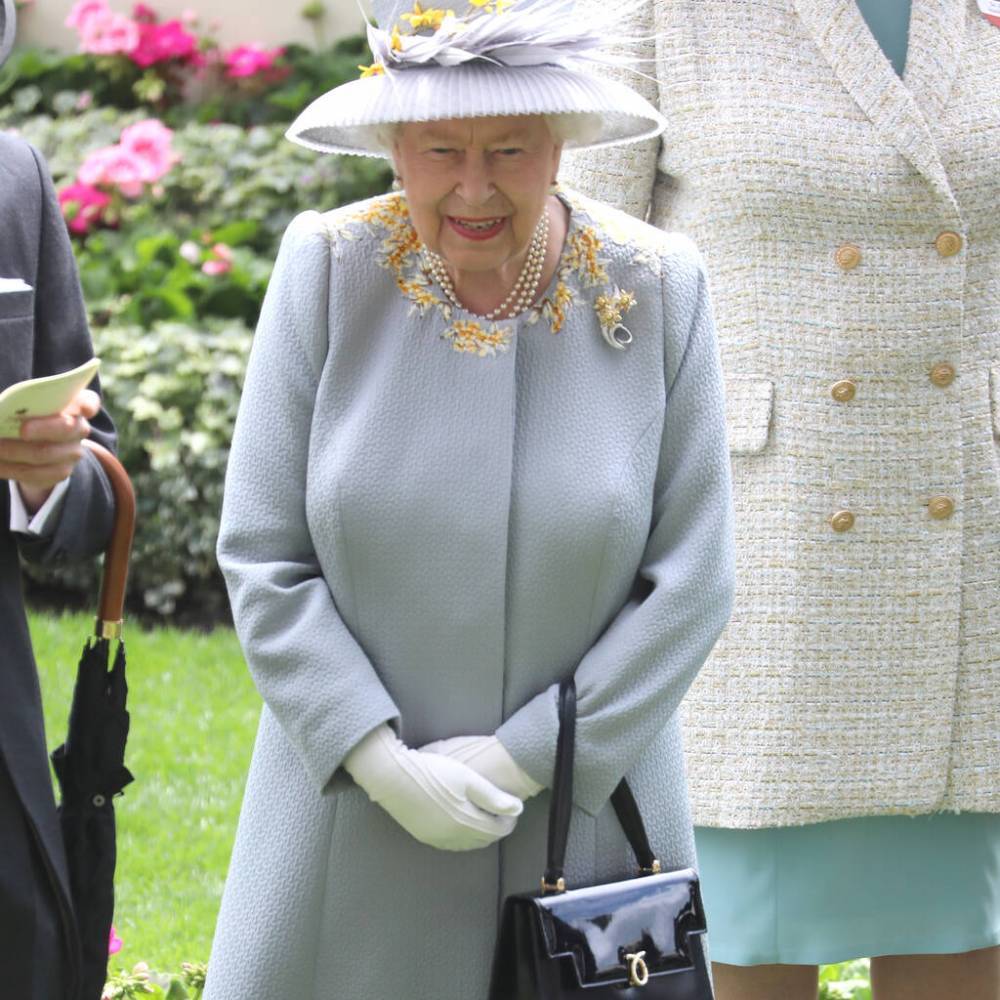 The Queen calls on Brits”self-discipline’ to help them through coronavirus crisis - www.peoplemagazine.co.za - city Windsor