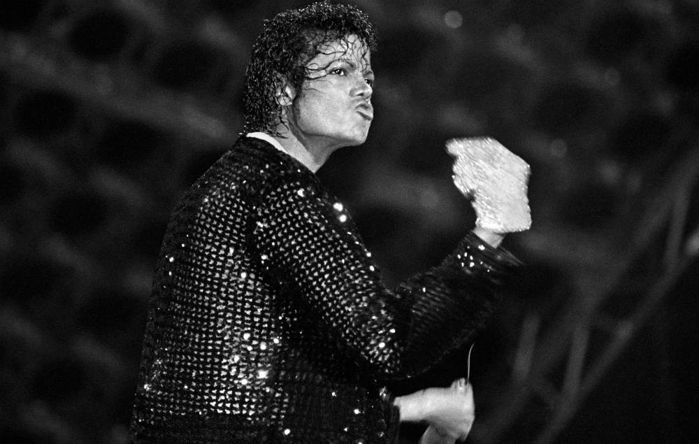 Michael Jackson’s famous white glove sells for over £85,000 at auction - www.nme.com - Texas