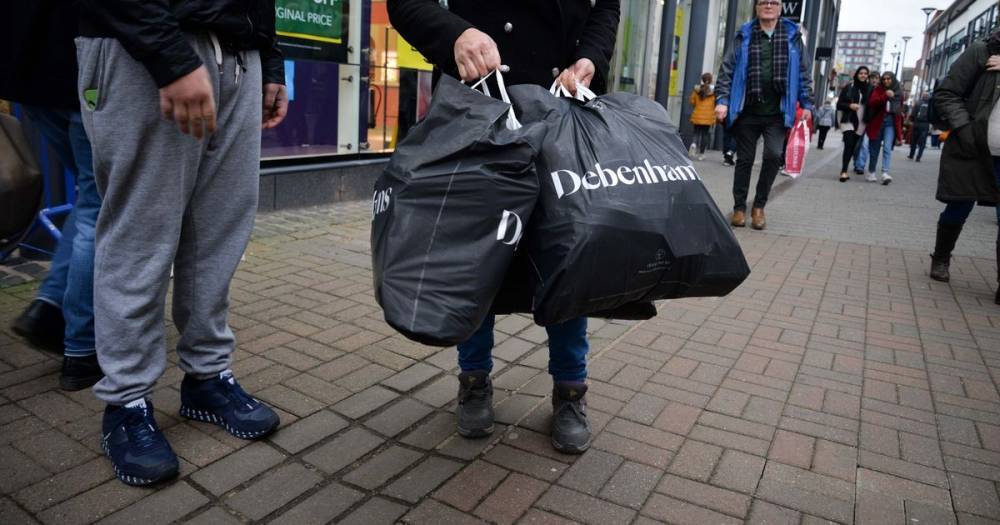 Debenhams on the brink of collapse putting 22,000 jobs at risk - www.manchestereveningnews.co.uk - Britain