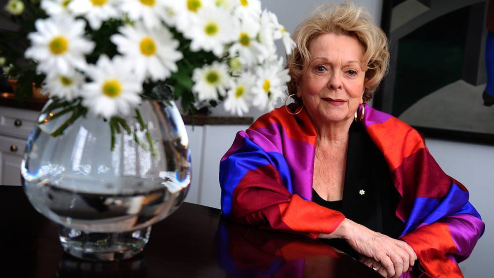 Canadian actress Shirley Douglas, mother to Kiefer Sutherland, dead at 86 - www.foxnews.com