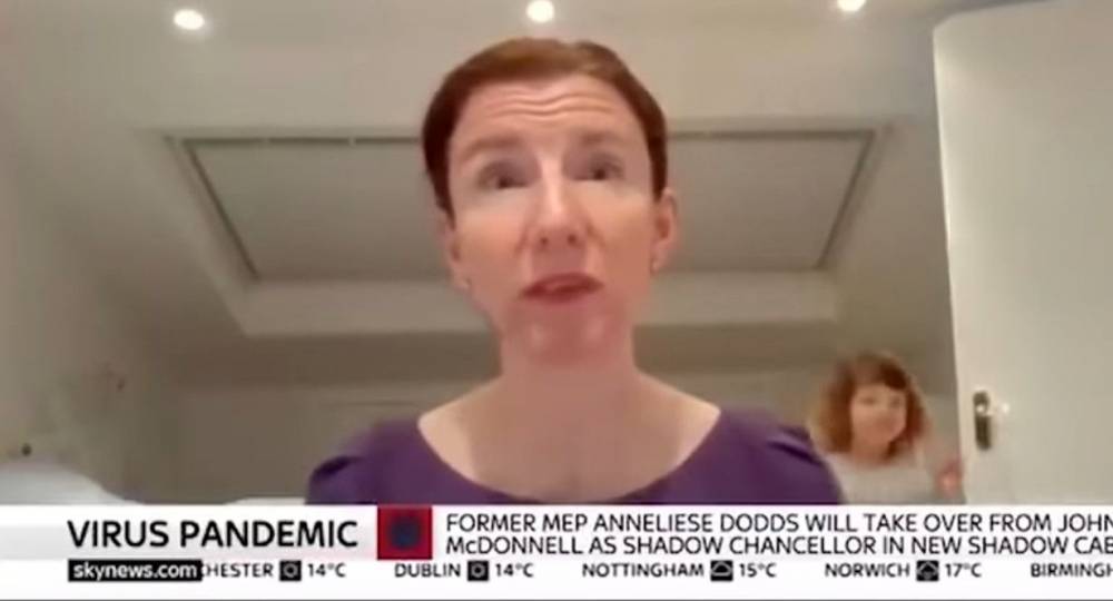 U.K. Politician Anneliese Dodds’ 3-Year-Old Daughter Gatecrashes Live TV Interview - etcanada.com