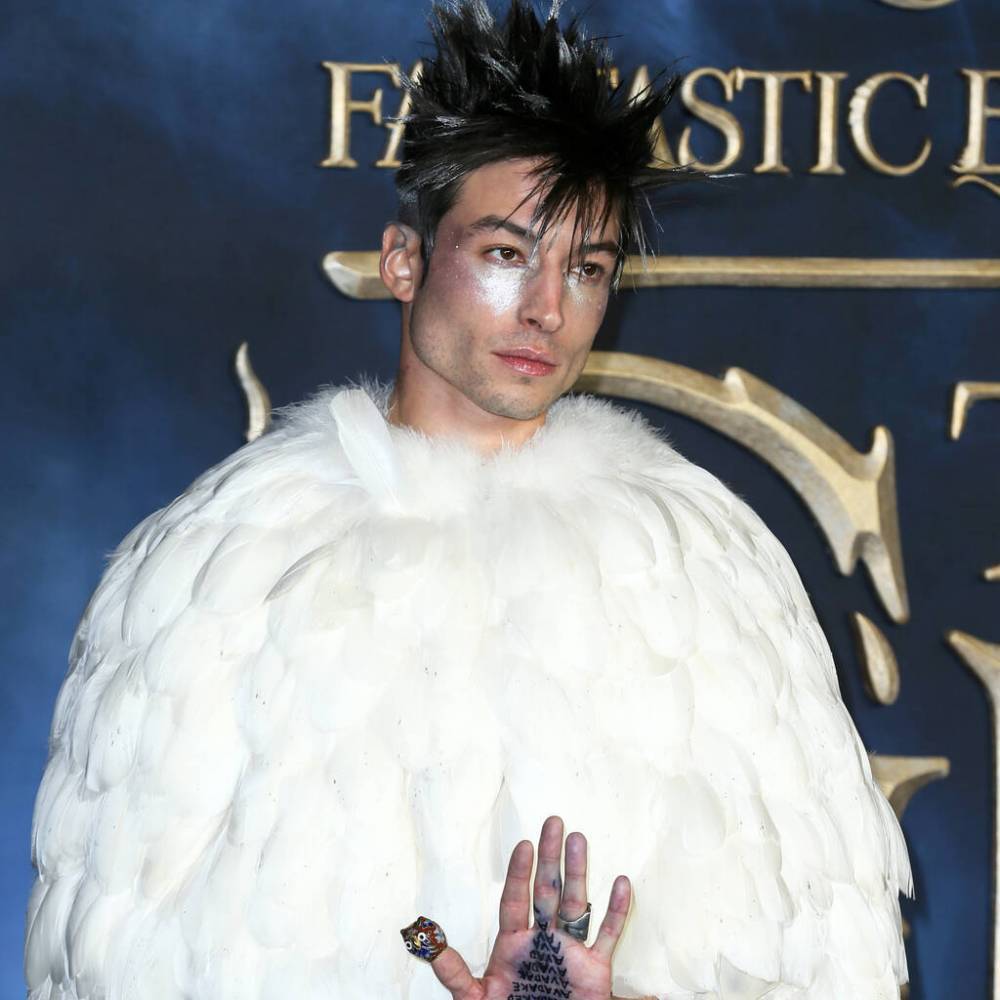 Ezra Miller criticised for appearing to ‘choke’ fan - www.peoplemagazine.co.za
