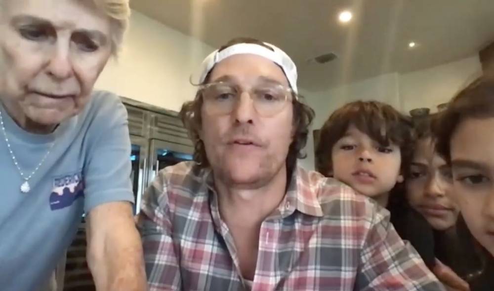 Matthew McConaughey And His Family Play Virtual Bingo With Seniors - etcanada.com - Texas