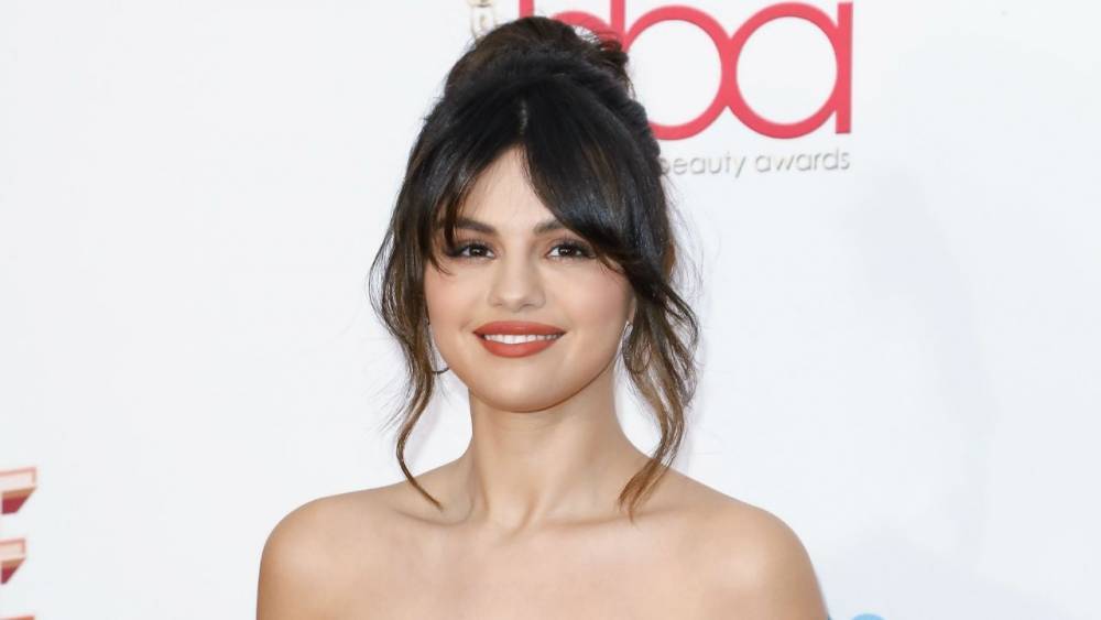 Selena Gomez Announces Donation to COVID-19 Relief Fund With Upcoming Deluxe Album Release - www.etonline.com - county Love