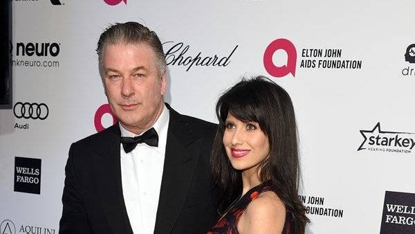 Alec Baldwin’s wife pregnant five months after announcing miscarriage - www.breakingnews.ie